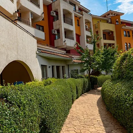 Menada Ravda * Aheloy