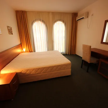 Menada Ravda Lägenhet *