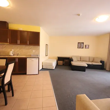 Menada Ravda Lägenhet *