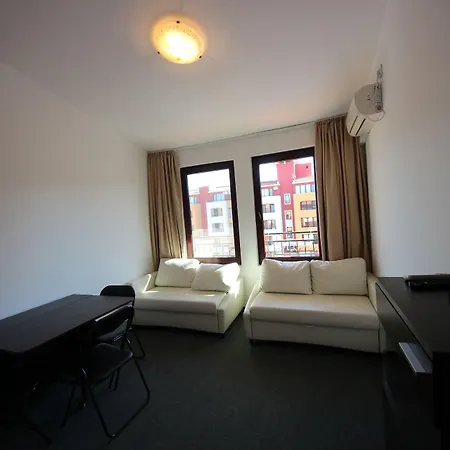 Menada Ravda * Aheloy