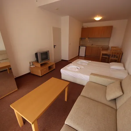 Menada Ravda Lägenhet