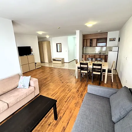 Menada Ravda Lägenhet *