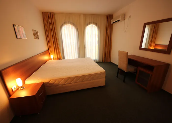 Menada Ravda Apartmán *