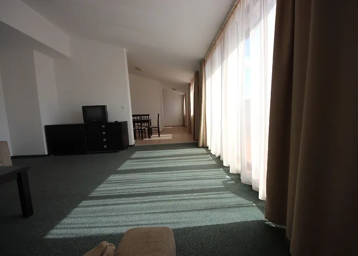 Menada Ravda * Acheloj