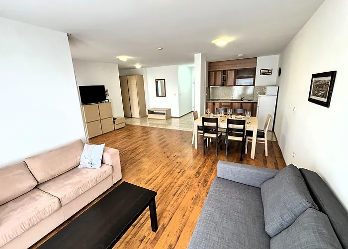 Menada Ravda Apartmán *