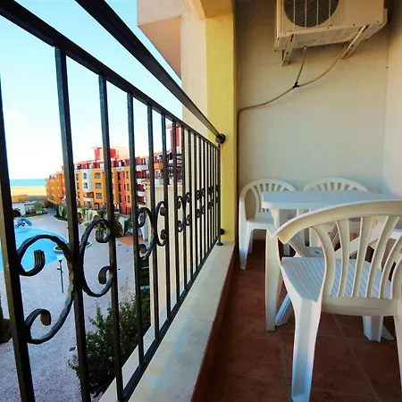 Menada Ravda Apartment *